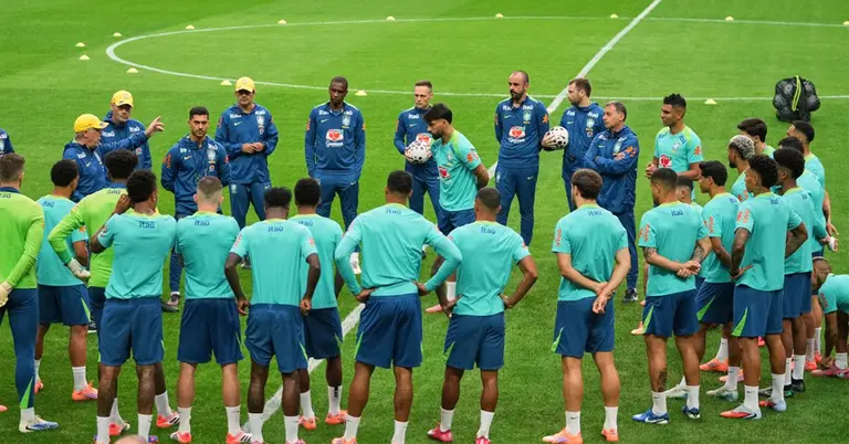 ম্যাচের আগে অনুশীলনে পুরো ব্রাজিল দল